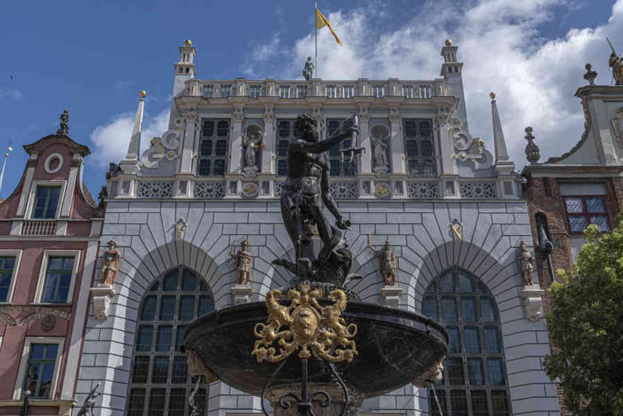 Polonia - Gdansk 023 - fuente de Neptuno.jpg